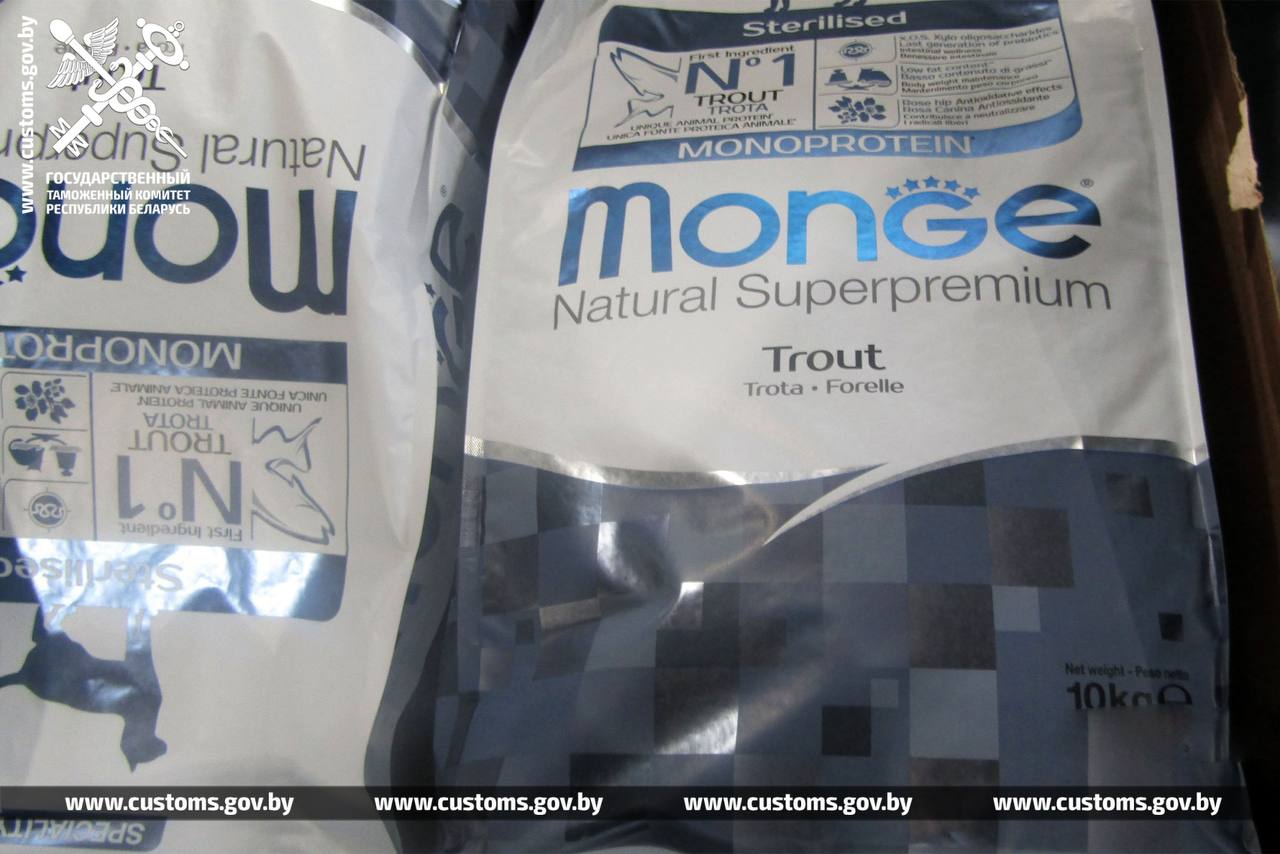 Беларусские таможенники нашли спрятанные в электронагревателях алкоголь и корм для животных