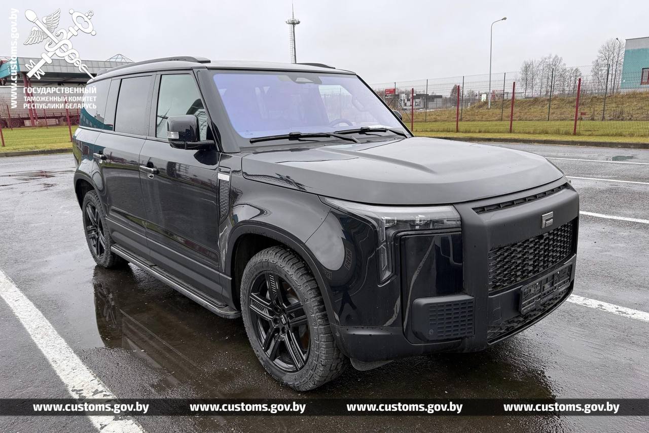 Таможня раскрыла схему по ввозу дорогих авто в Россию