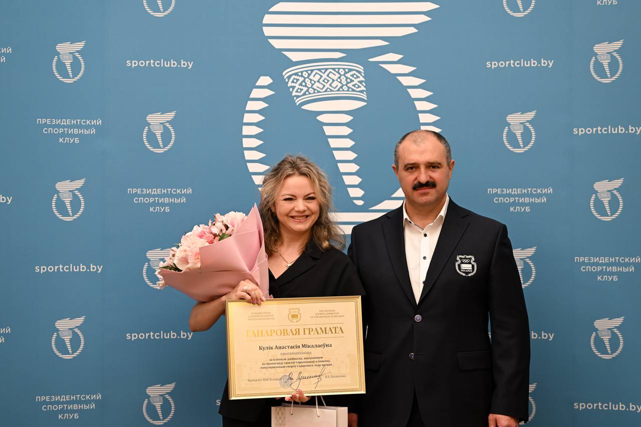 Виктор Лукашенко наградил брата медалью