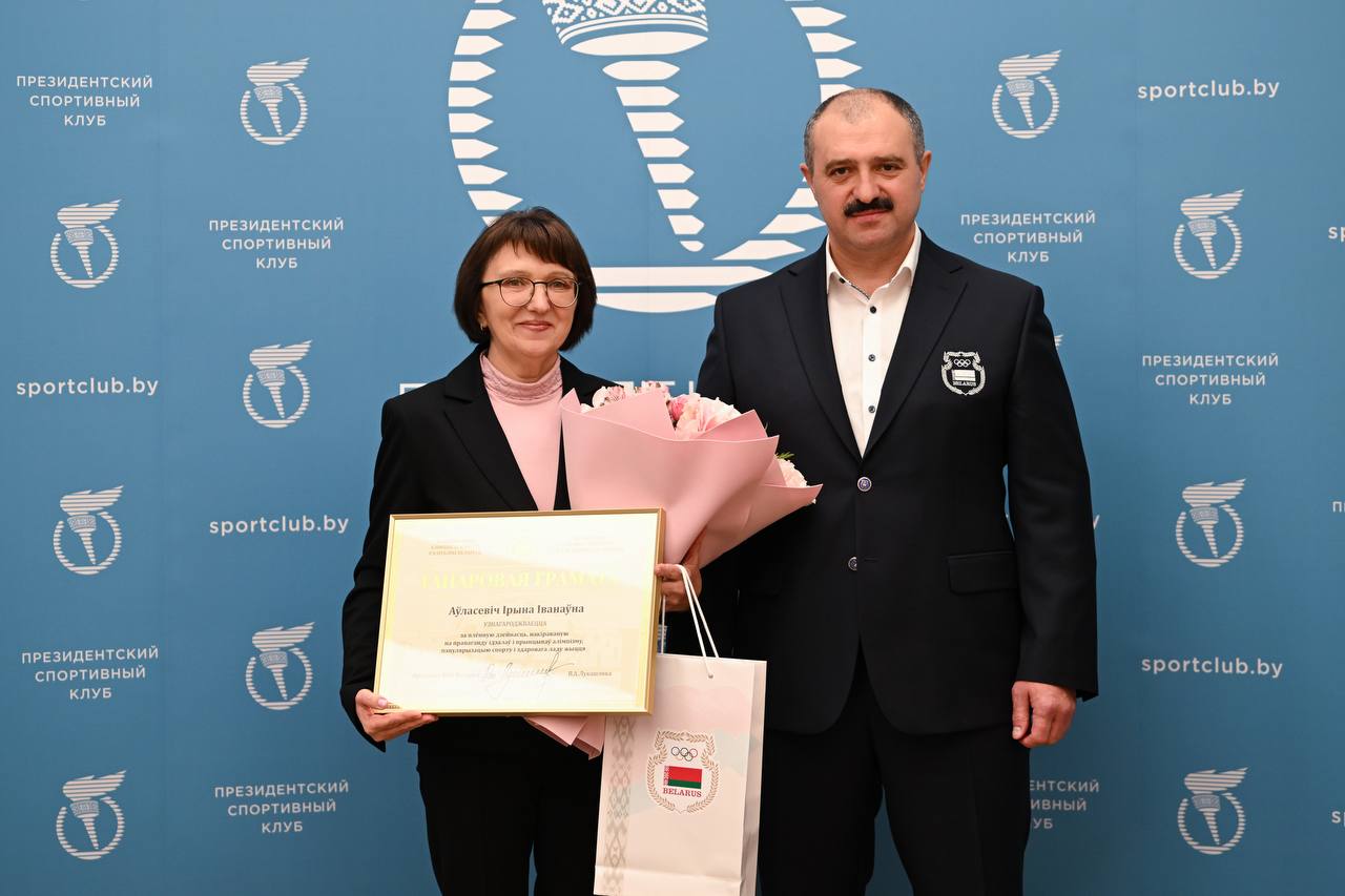 Виктор Лукашенко наградил брата медалью