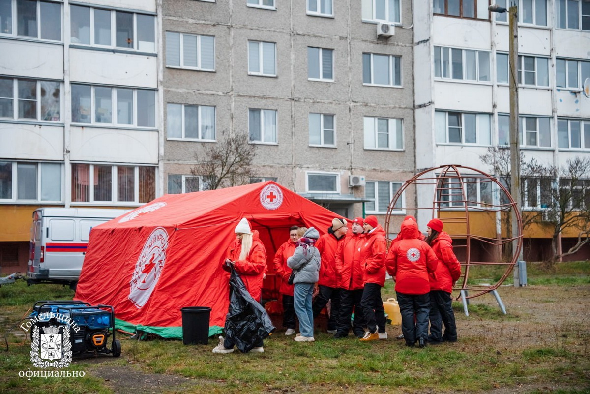 Восемь человек заселили в гостиницу после взрыва газа в Гомеле
