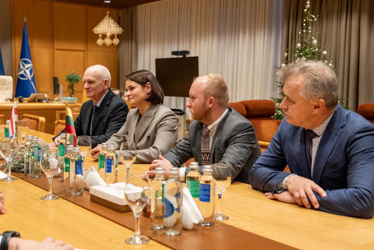 Тихановская и Беляцкий обсудили ситуацию с политзаключенными со спикером Сейма Литвы