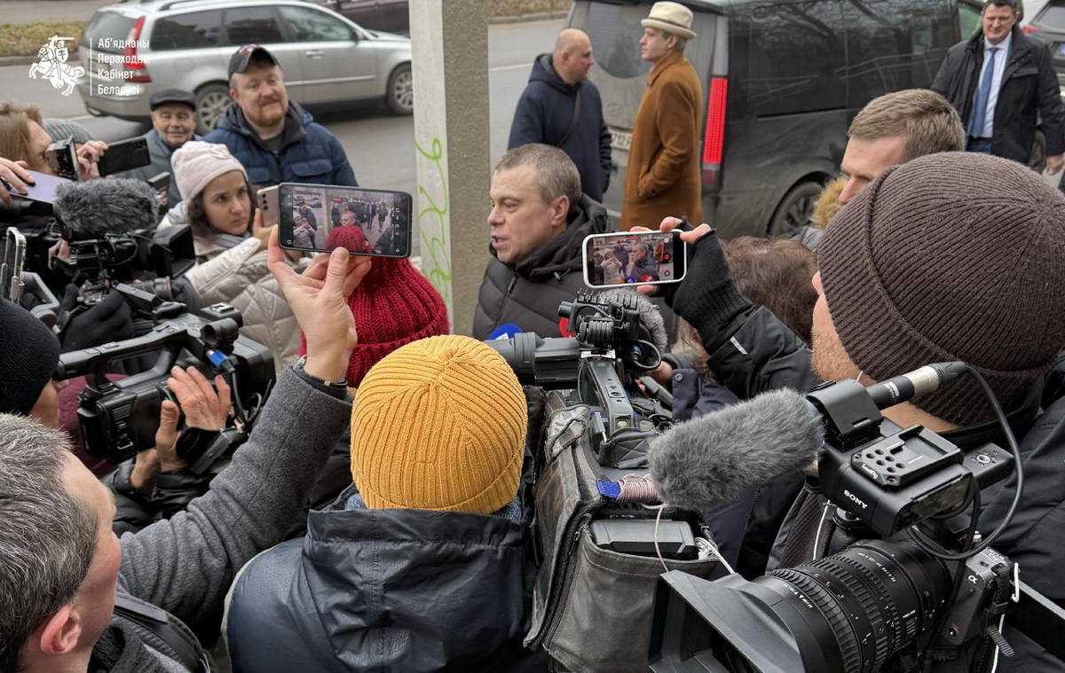 Виктор Бабарико и Мария Колесникова находятся в Варшаве (обновлено)