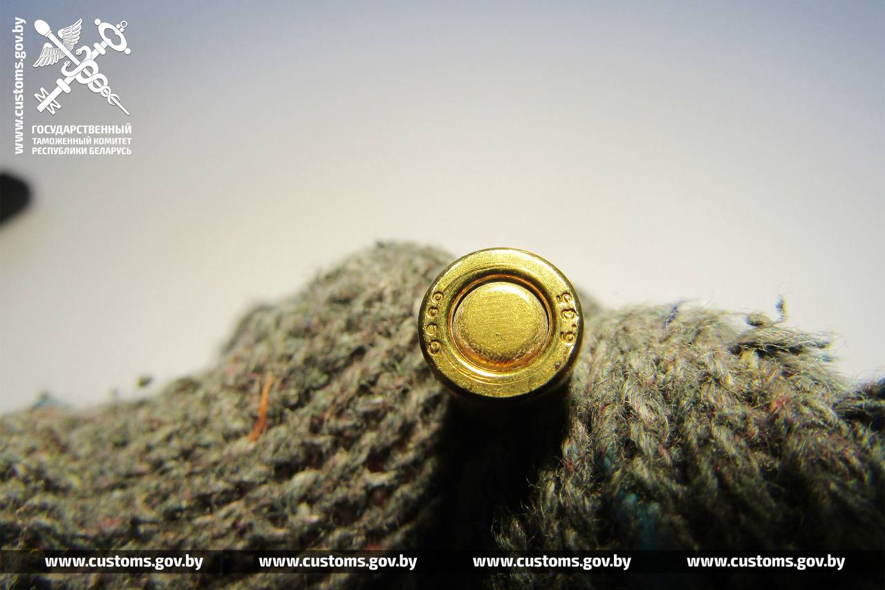 Гражданин Франции задержан на границе с Литвой из-за пистолета