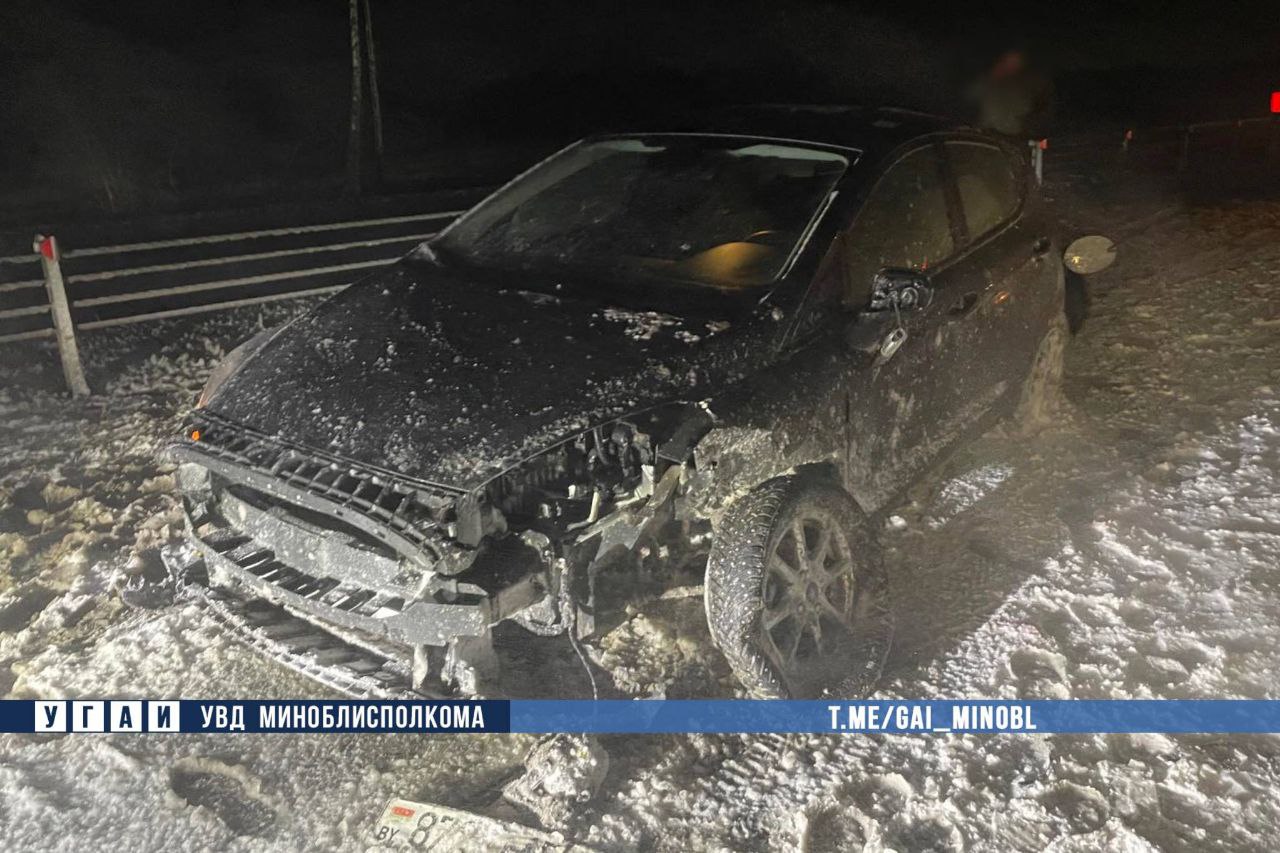 Девять автомобилей столкнулись на трассе М4 в Червенском районе