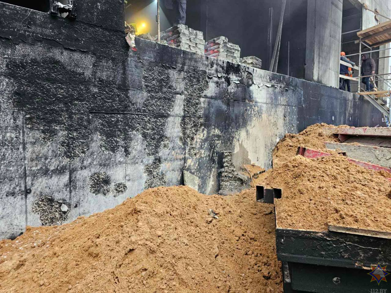 Стройка в ЖК «Северный берег» загорелась в Минске