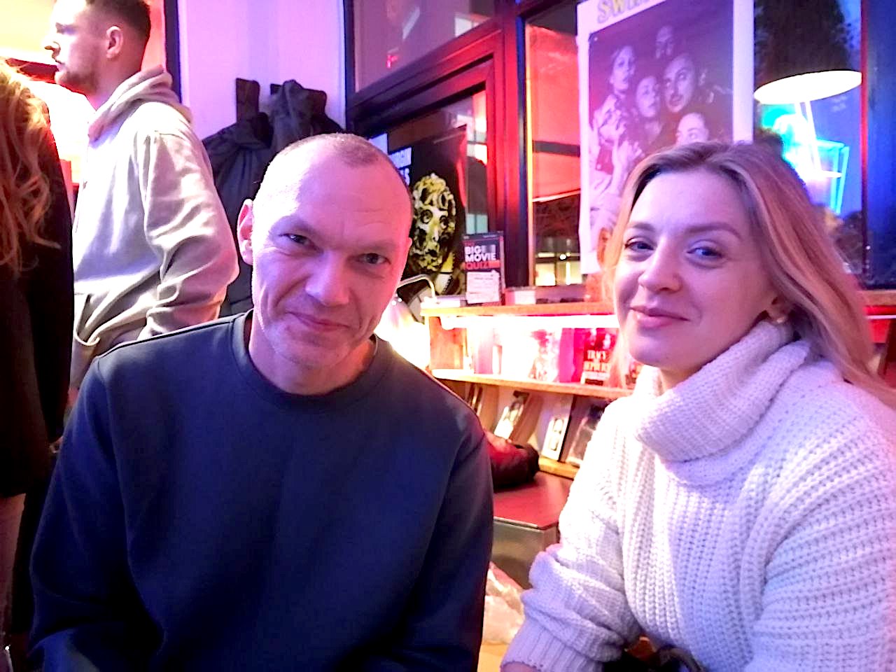 «Мы не спынімся, нават калі памром»: як у Варшаве адзначылі Дзень беларускага кіно. З жахамі і эротыкай