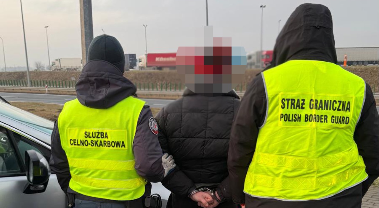 Польские пограничники нашли 42 кг мефедрона в машине на беларусских номерах