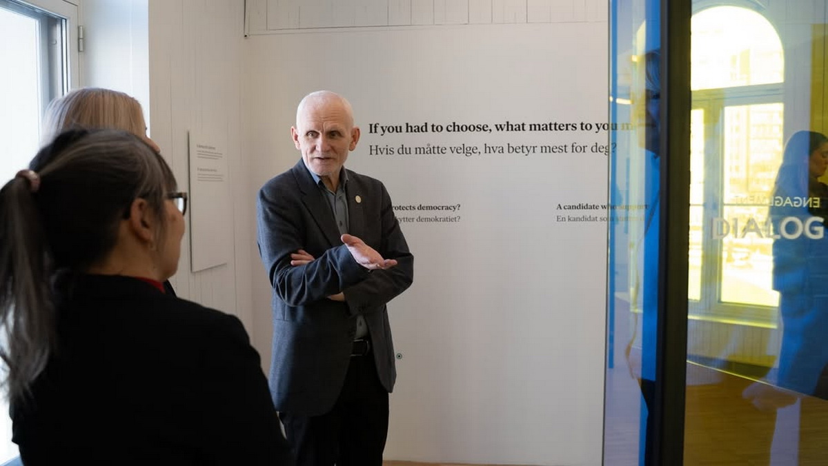 Алесь Беляцкий посетил Нобелевский центр мира