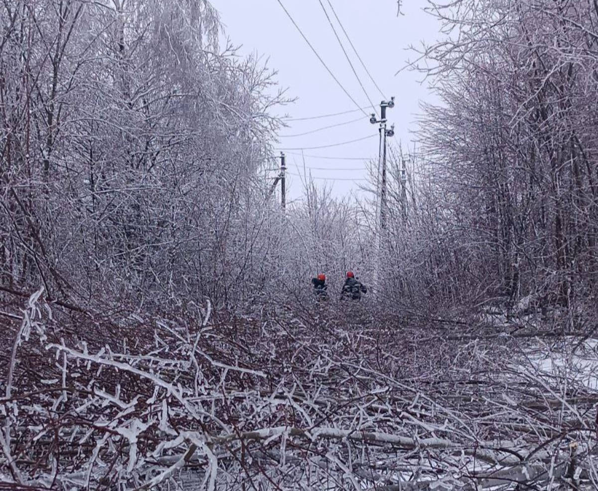 39 населенных пунктов остаются без электричества