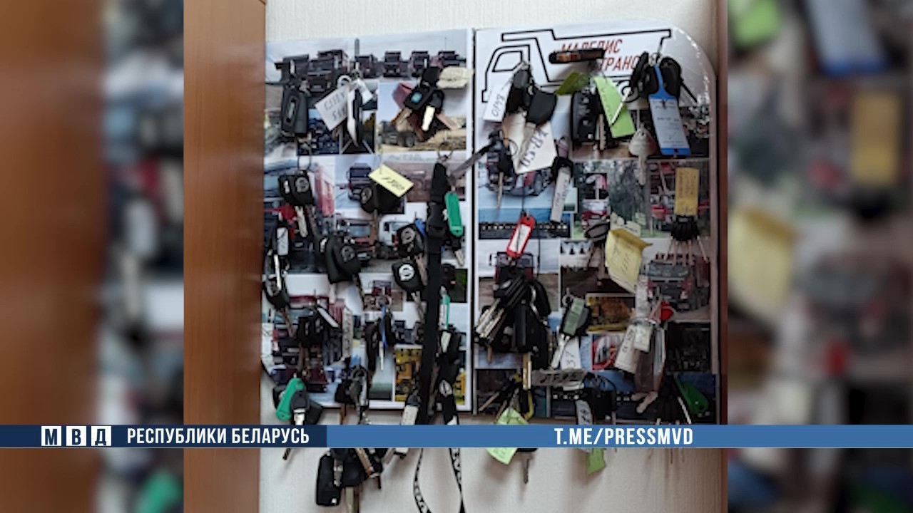 Трех человек задержали по подозрению в незаконной добыче песка