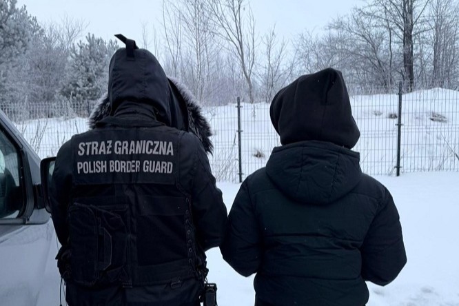 Польские пограничники провели операцию против "воздушных" контрабандистов. Задержано 8 человек