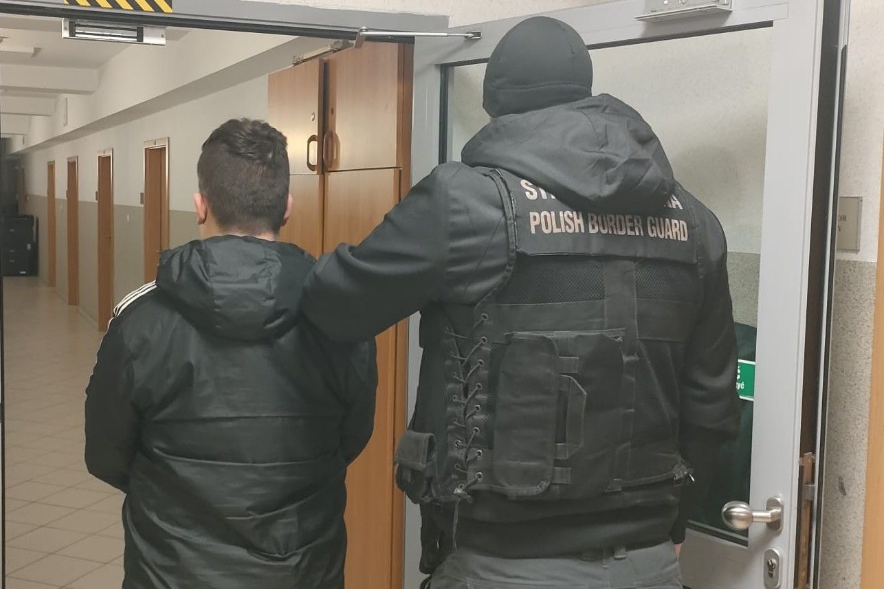 Польские пограничники провели операцию против "воздушных" контрабандистов. Задержано 8 человек