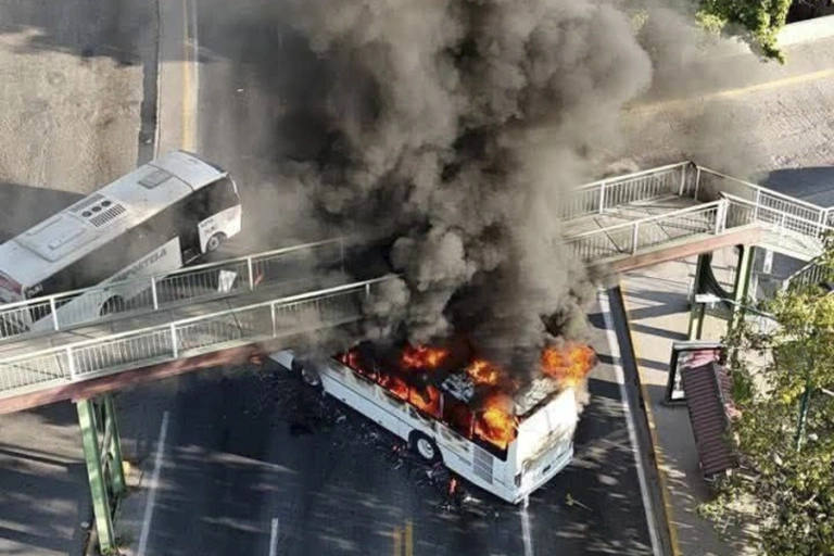 Беспорядки вспыхнули в Мексике после ликвидации главы наркокартеля