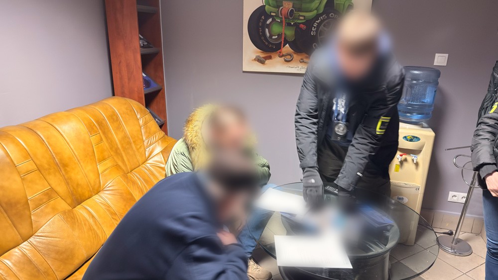 Беларусов и поляков подозревают в контрабанде в Россию оборудования для автоматизации производства микросхем