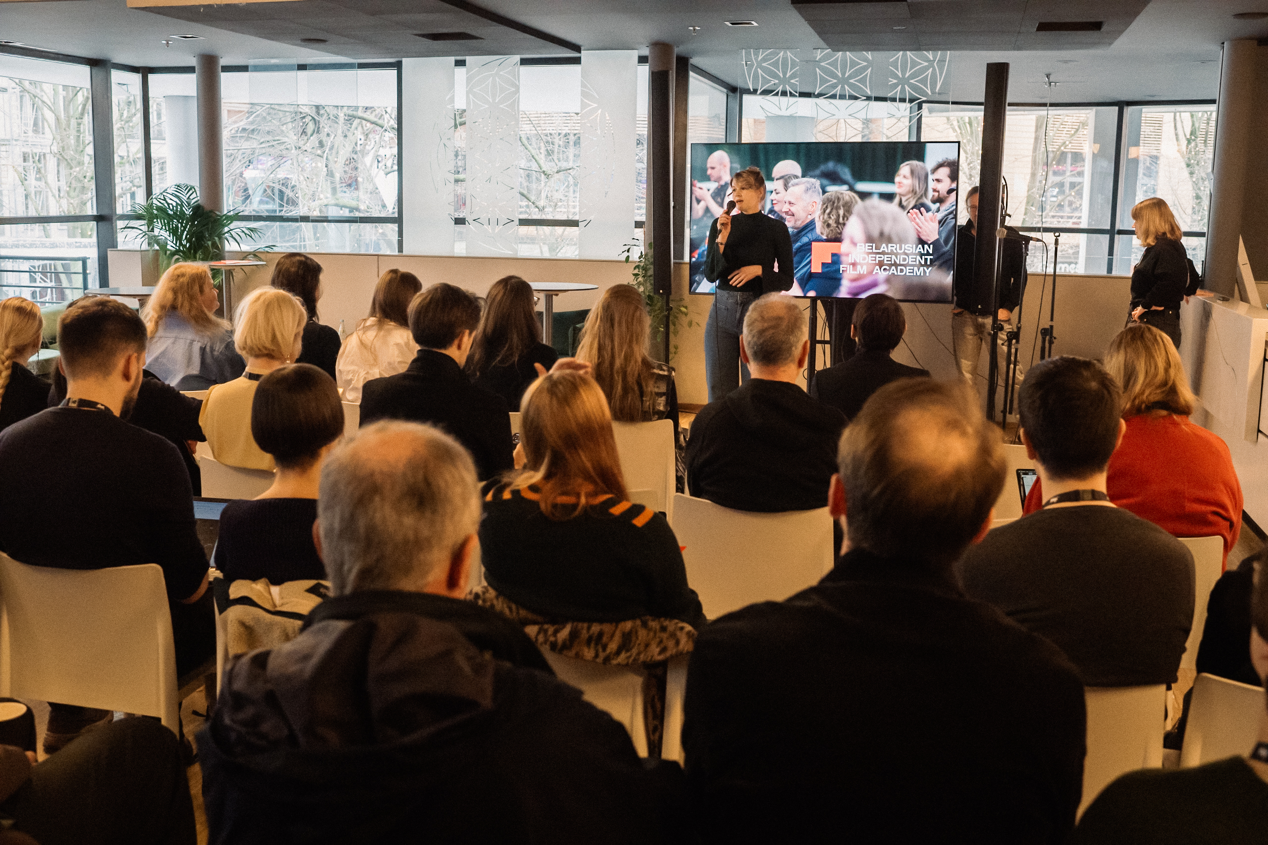 Ад магічнага рэалізму да гратэскнай сатыры: кінапраекты беларускіх кінематаграфістаў прэзентавалі на Еўрапейскім кінарынку Берлінале