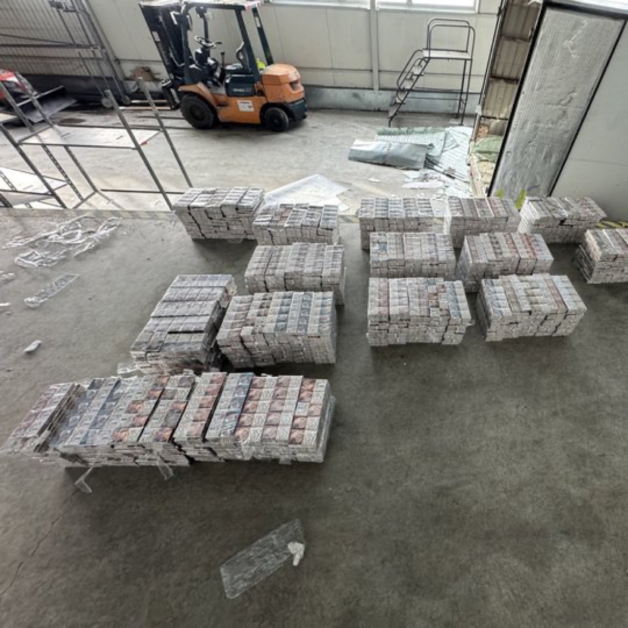 Беларуса с контрабандными сигаретами в автомобиле задержали в Литве