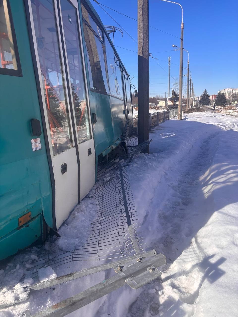 Трамвай сошел с рельсов в Минске