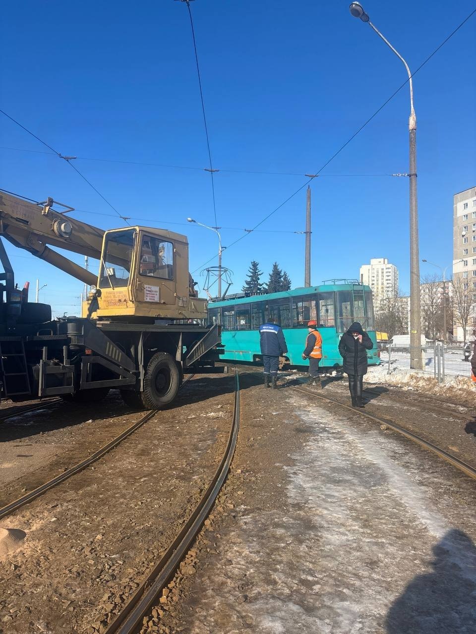 Трамвай сошел с рельсов в Минске