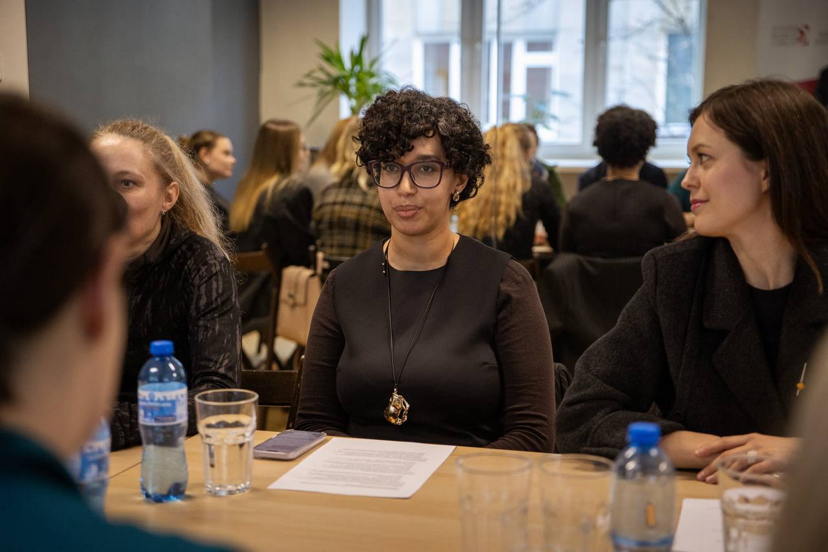 Тихановская встретилась в Варшаве с организациями помощи политзаключенным