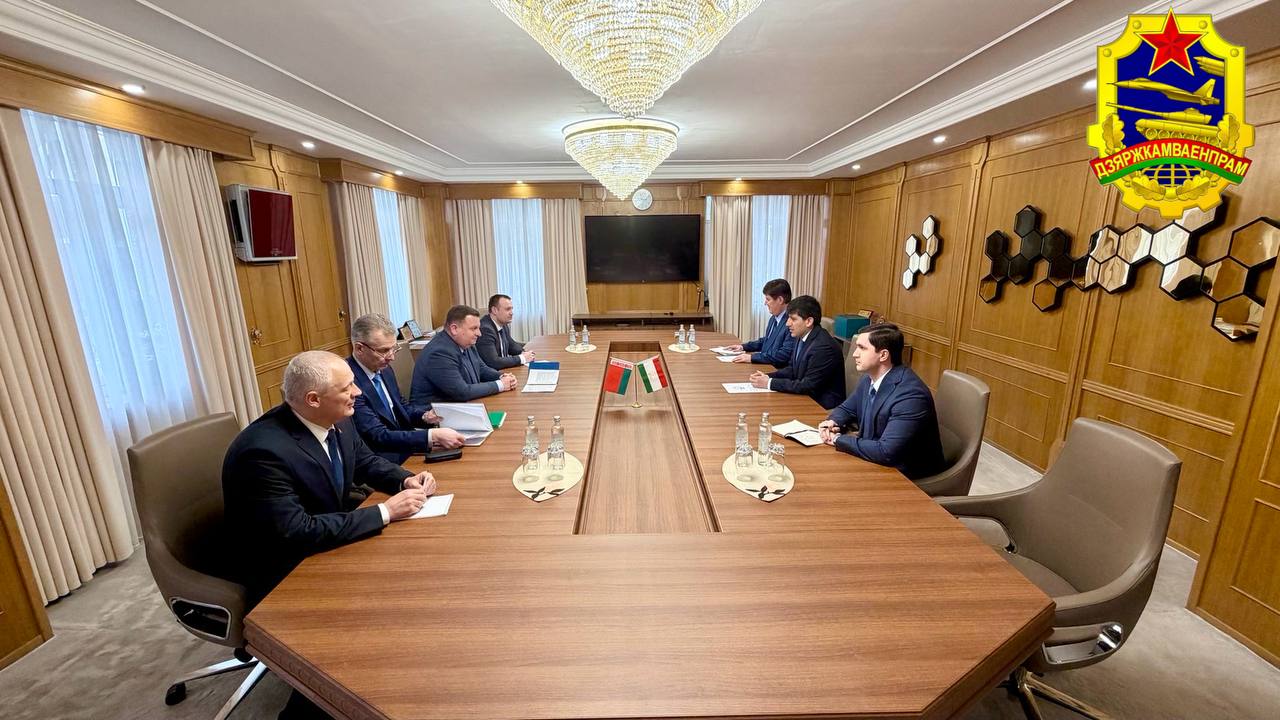 Госкомвоенпром Беларуси подписал контракты с Таджикистаном
