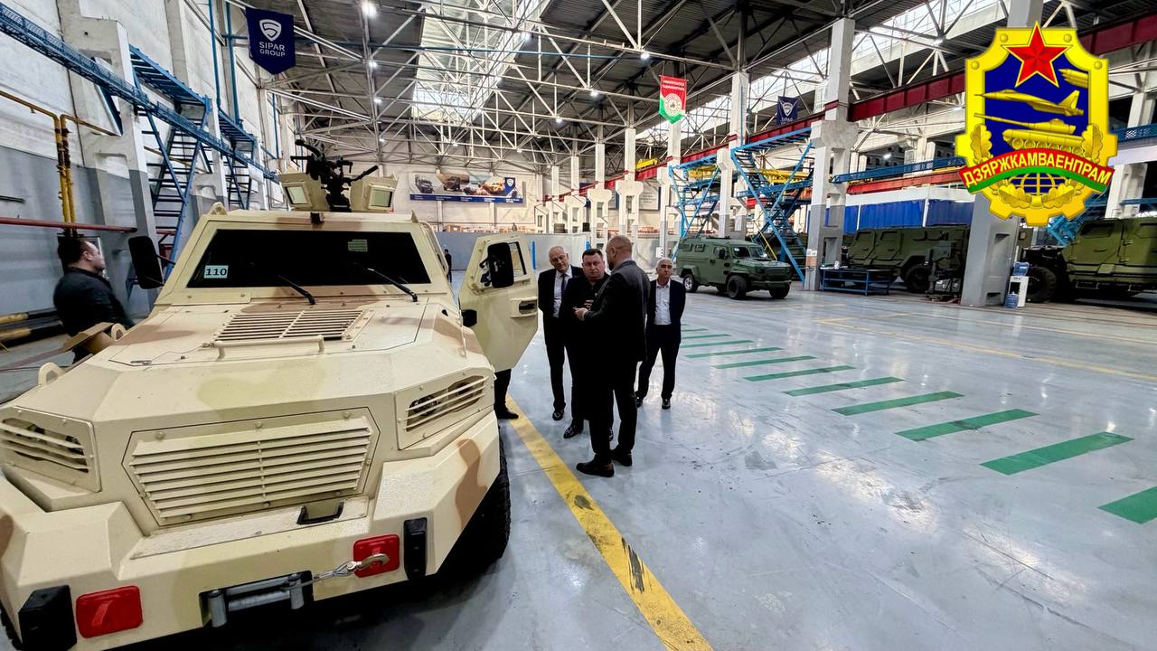 Госкомвоенпром Беларуси подписал контракты с Таджикистаном