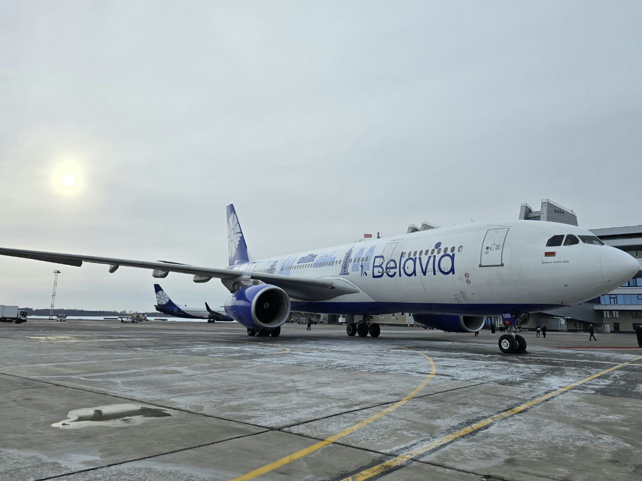 «Белавиа» представила новую ливрею дальнемагистральных самолетов