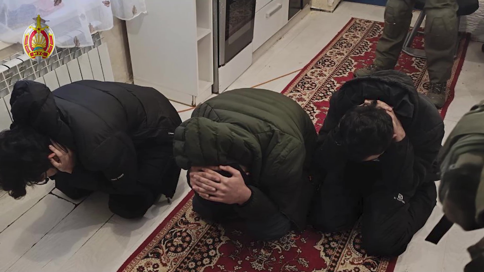 Милиция пресекла "семейный бизнес" по организации миграции из Азии