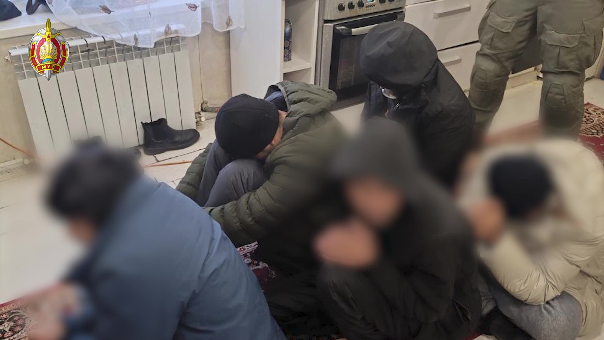 Милиция пресекла "семейный бизнес" по организации миграции из Азии