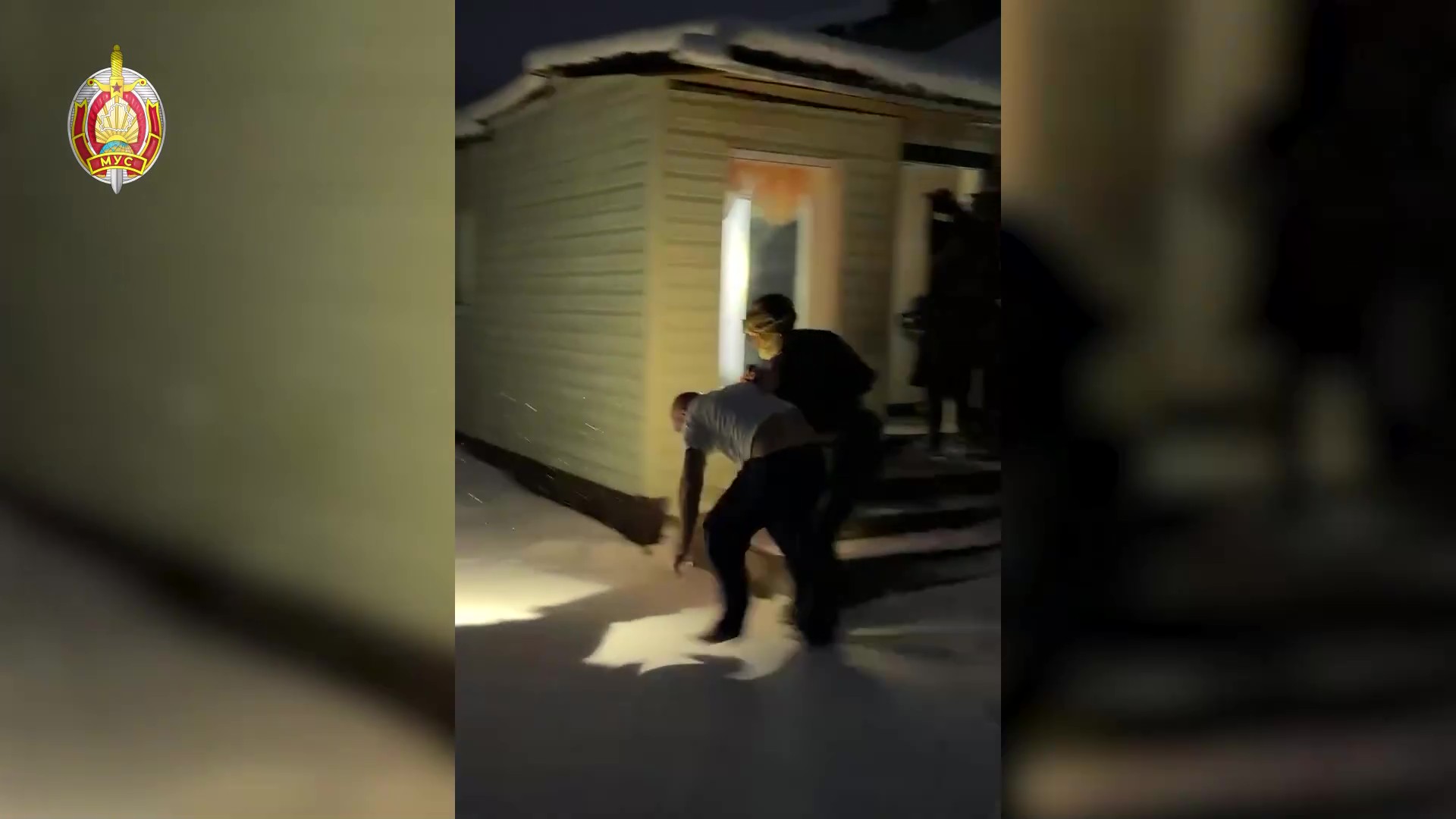 Милиция пресекла "семейный бизнес" по организации миграции из Азии