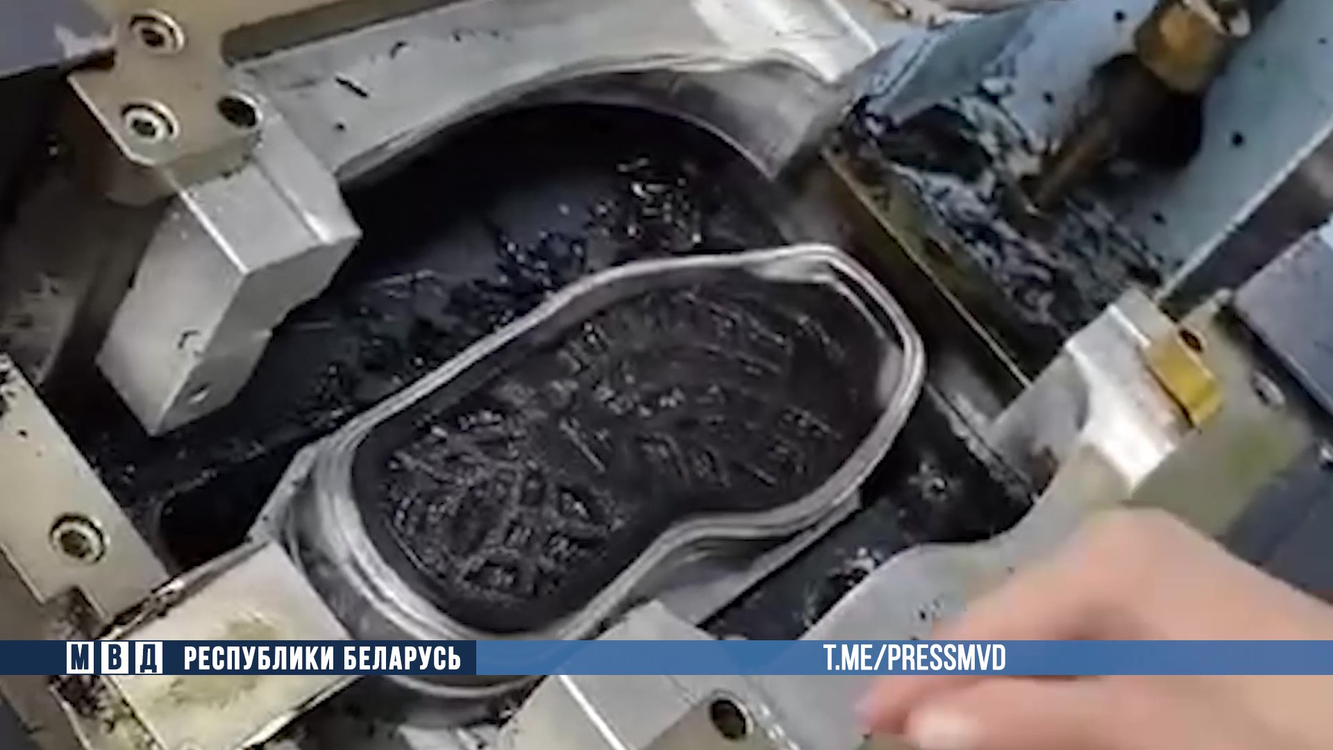 Милиция раскрыла аферу гендиректора госпредприятия легпрома на 1,4 млн рублей