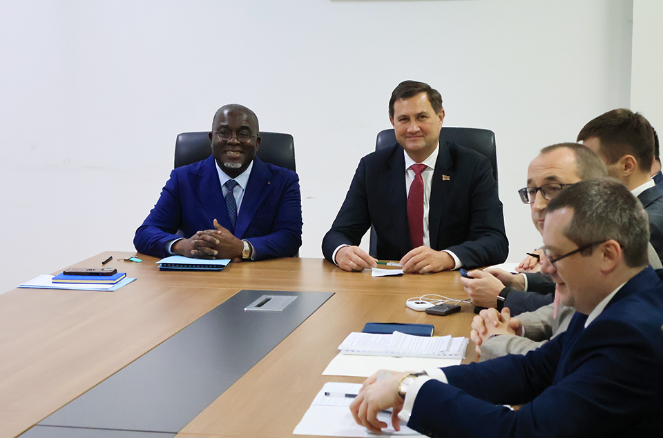 Belarus and Togo Sign Visa Waiver Agreement for Diplomats