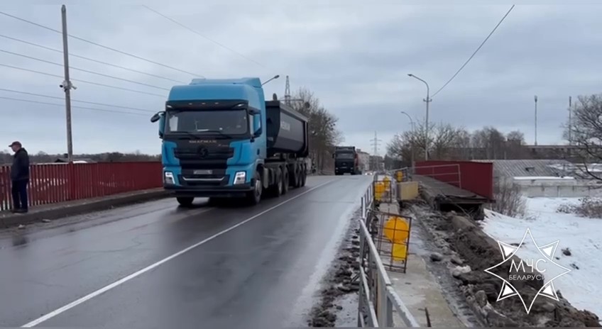 В Бобруйске открыли движение по проблемному мосту