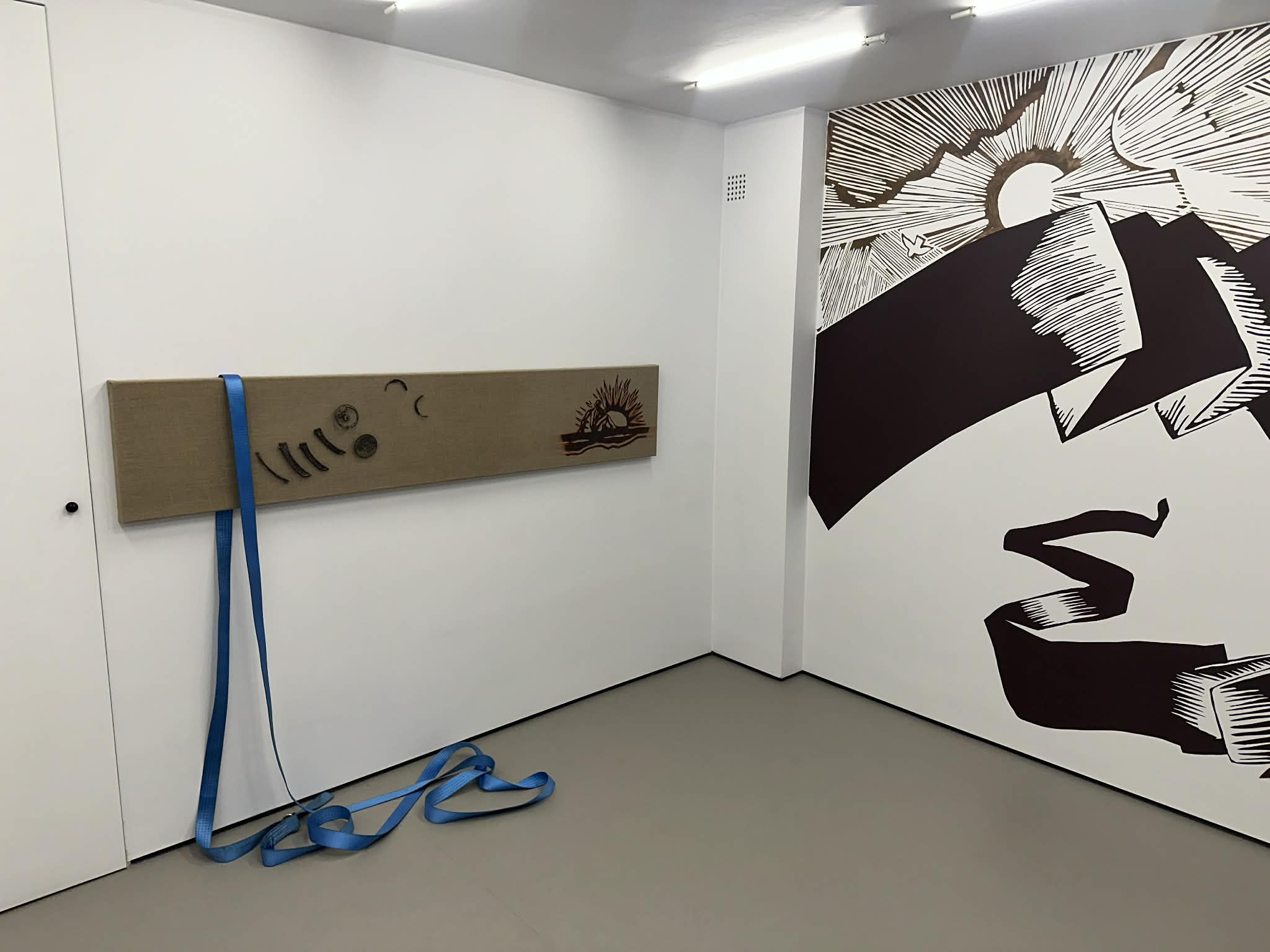 Гісторыя на палях: у Варшаве адкрылася персанальная выстава беларускага мастака Уладзіміра Грамовіча