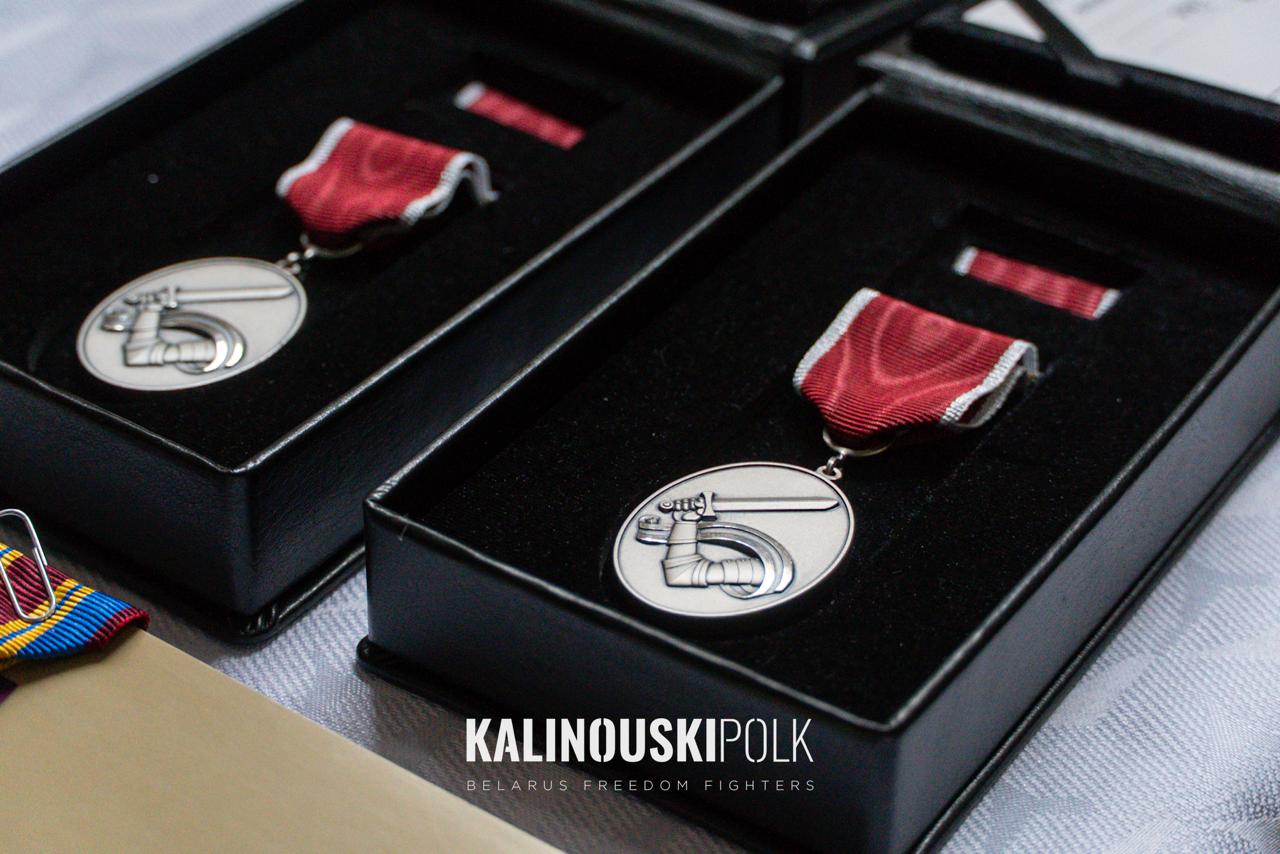 Бойцы полка Калиновского получили награды в Украине