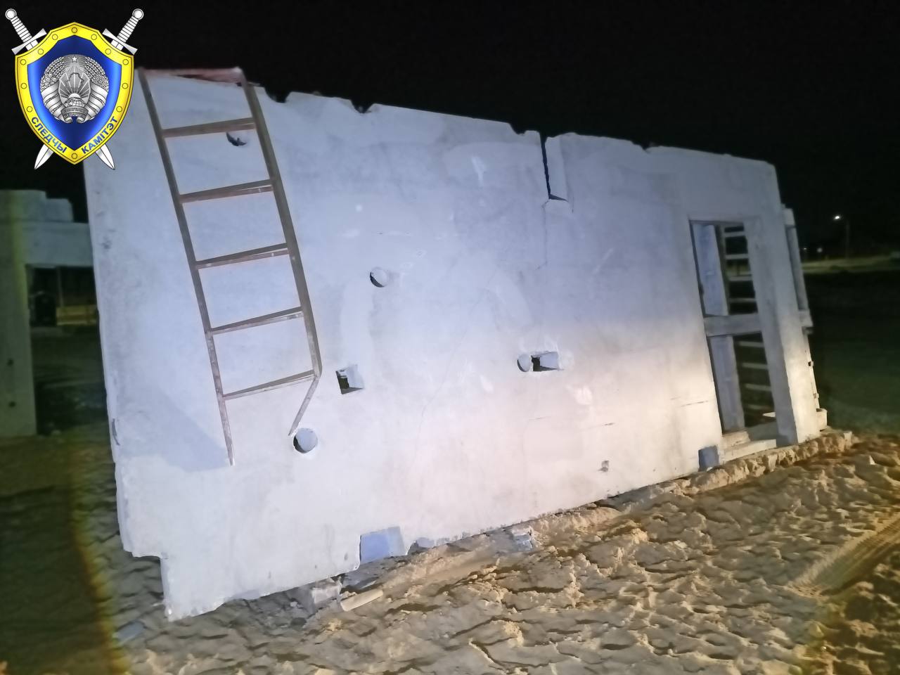 Плита перекрытия упала на строителей в Брестском районе