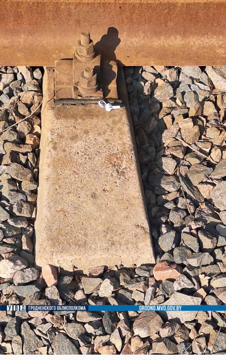 В Гродно поезд сбил женщину в наушниках на железнодорожном переезде