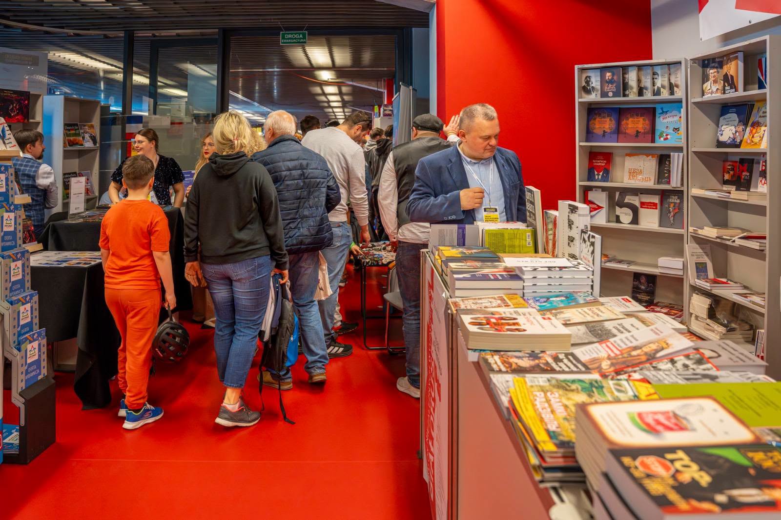 У Беластоку прайшоў кніжны кірмаш з удзелам беларускіх выдаўцоў - фотафакт