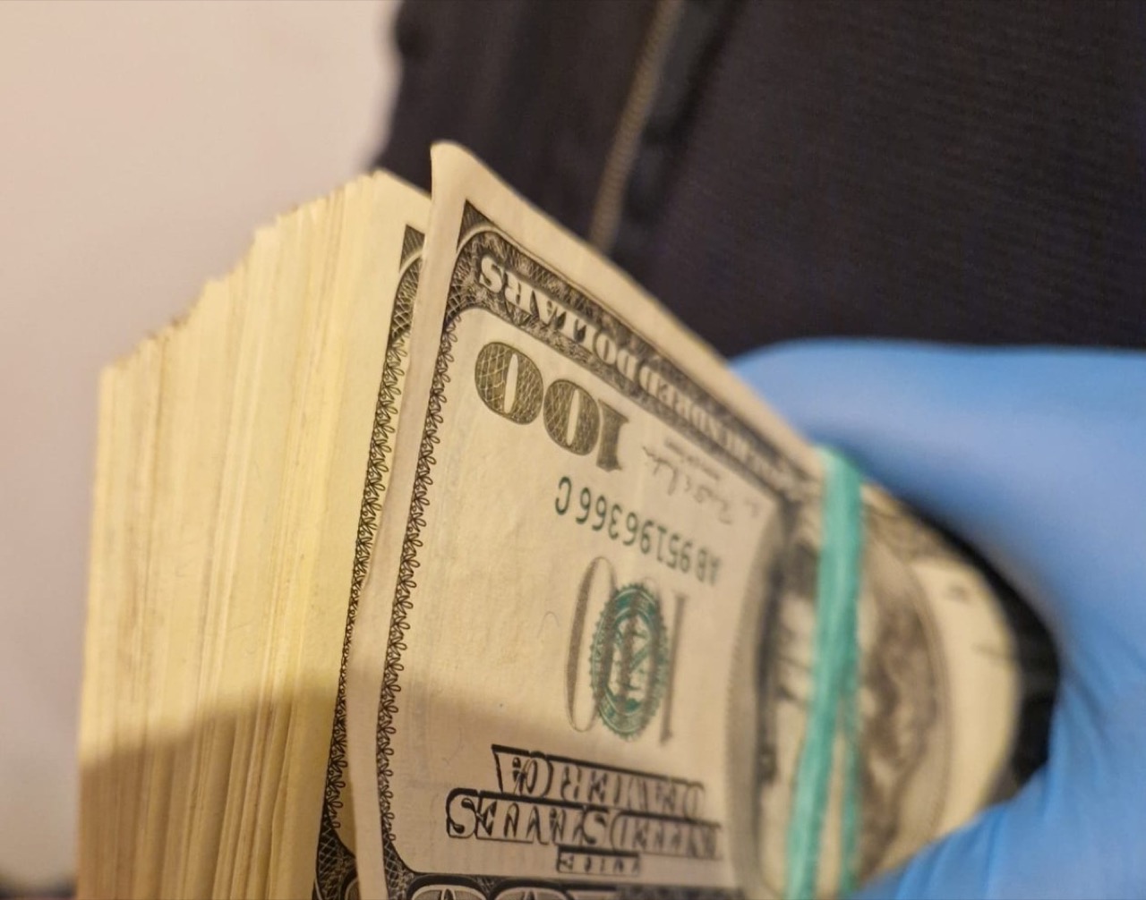 Беларуса и поляка задержали в Польша за контрабанду сигарет метеозондами