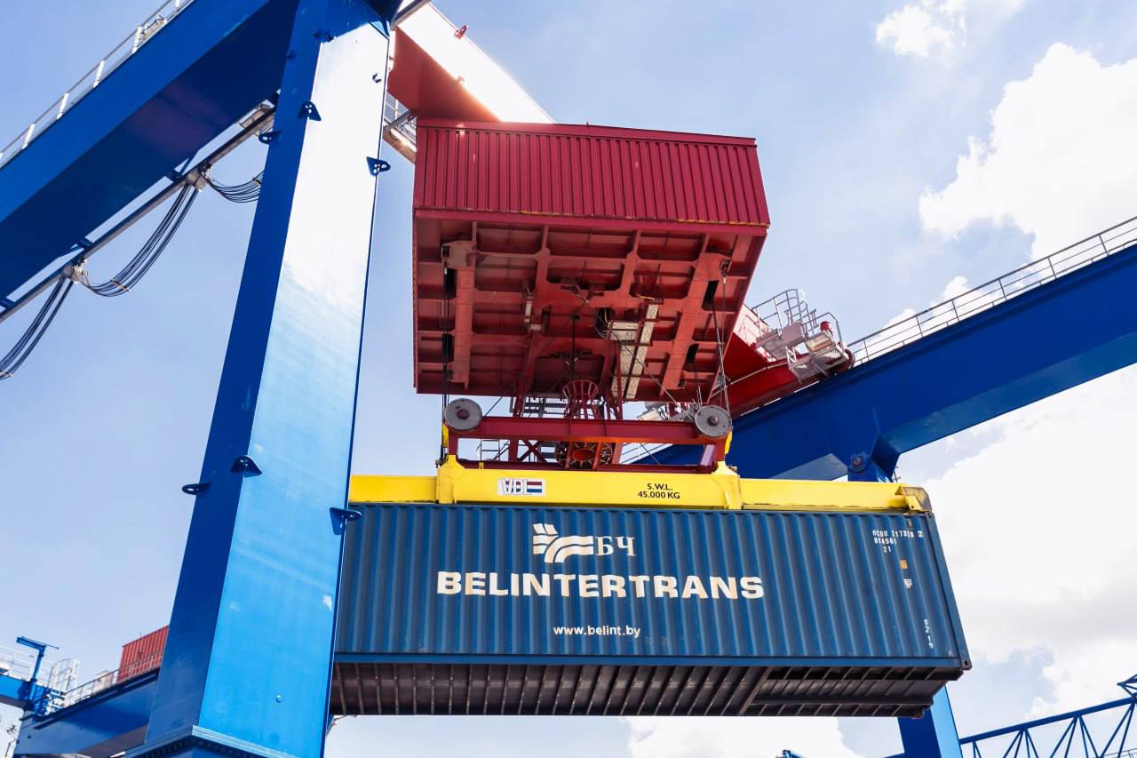 Сборный контейнерный поезд «Колосок» отправился из Беларуси в Китай