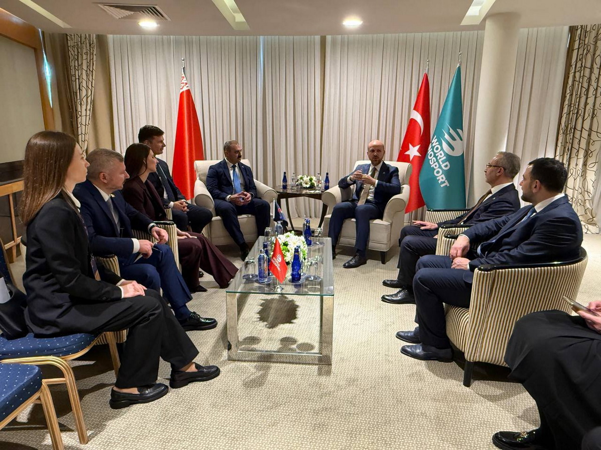 Виктор Лукашенко слетал в Турцию на правительственном бизнес-джете "по делам"