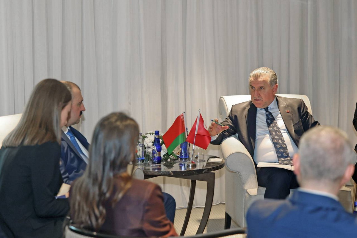 Виктор Лукашенко слетал в Турцию на правительственном бизнес-джете "по делам"