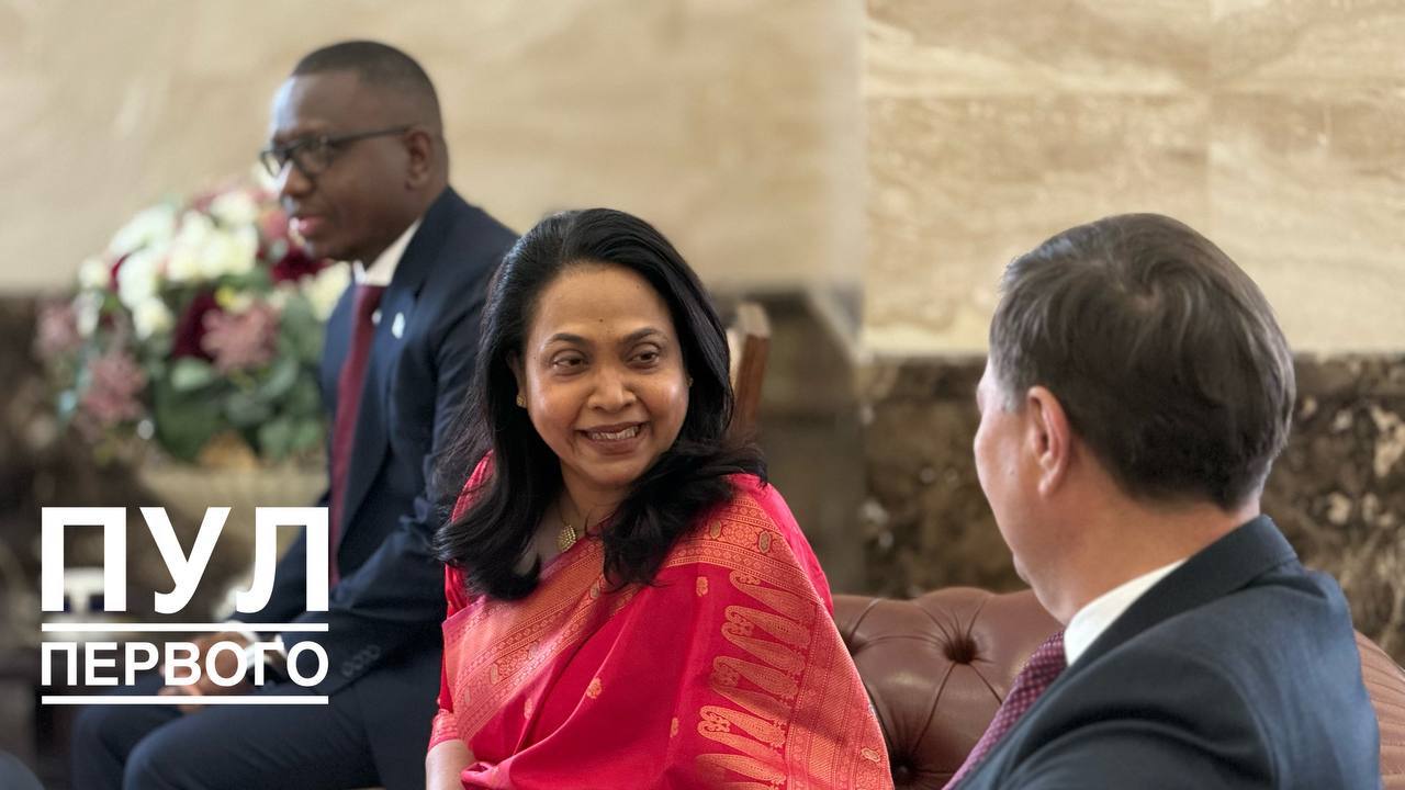 Лукашенко принял верительные грамоты 10 послов