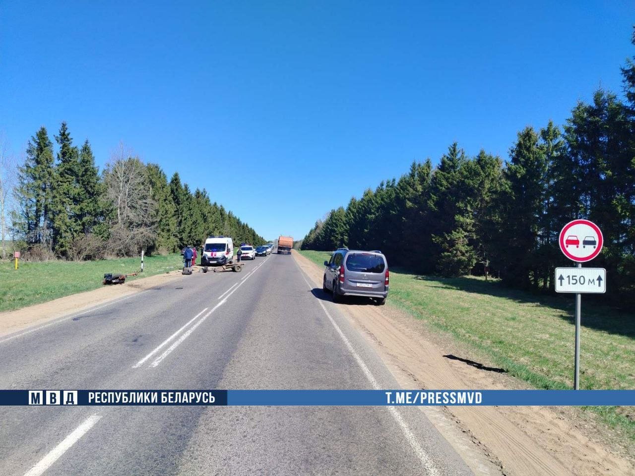 Toyota столкнулась с мотоблоком под Молодечно. Погибли двое пенсионеров