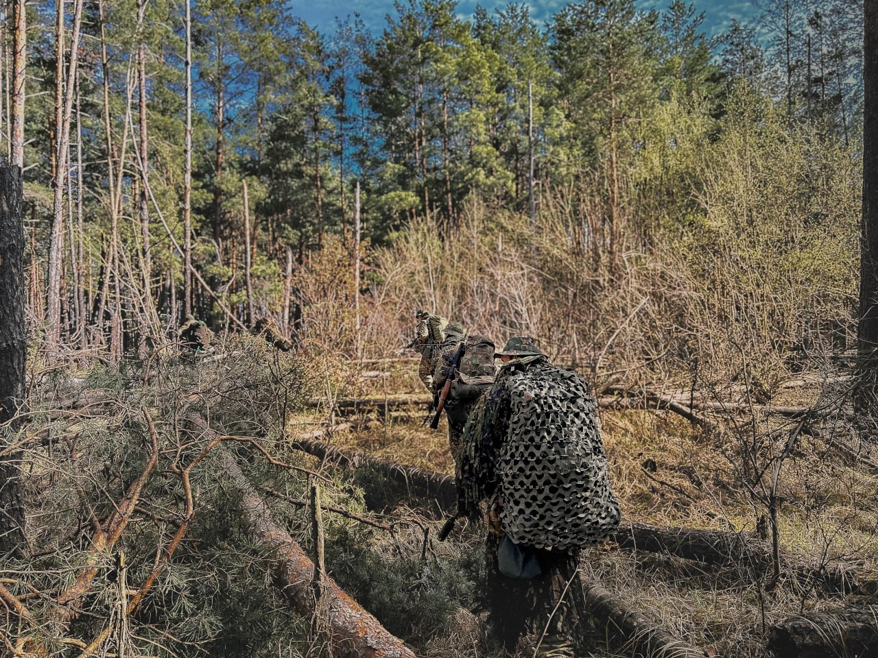Два отряда спецназа внутренних войск отрабатывали выполнение задач в приграничье