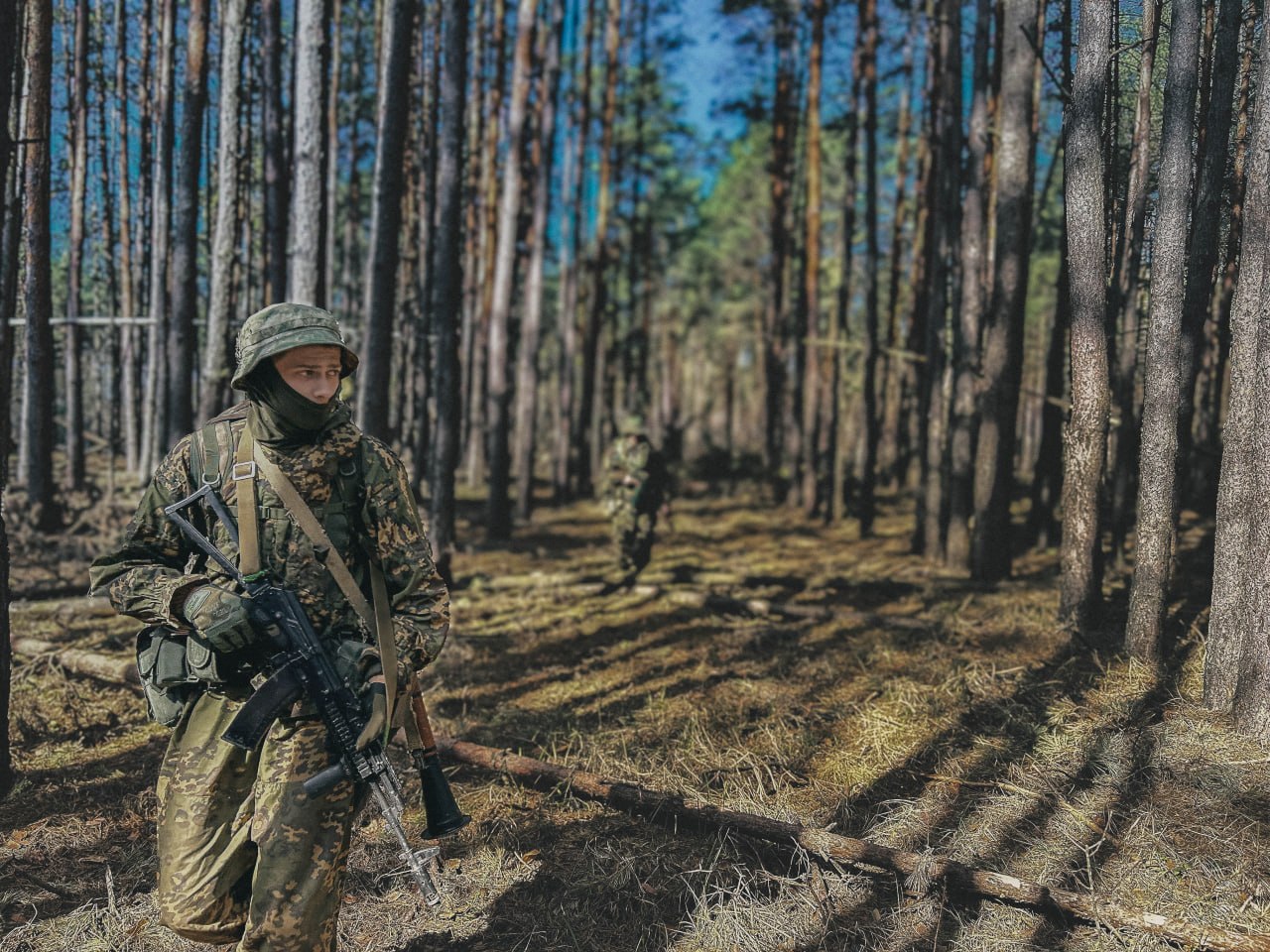 Два отряда спецназа внутренних войск отрабатывали выполнение задач в приграничье