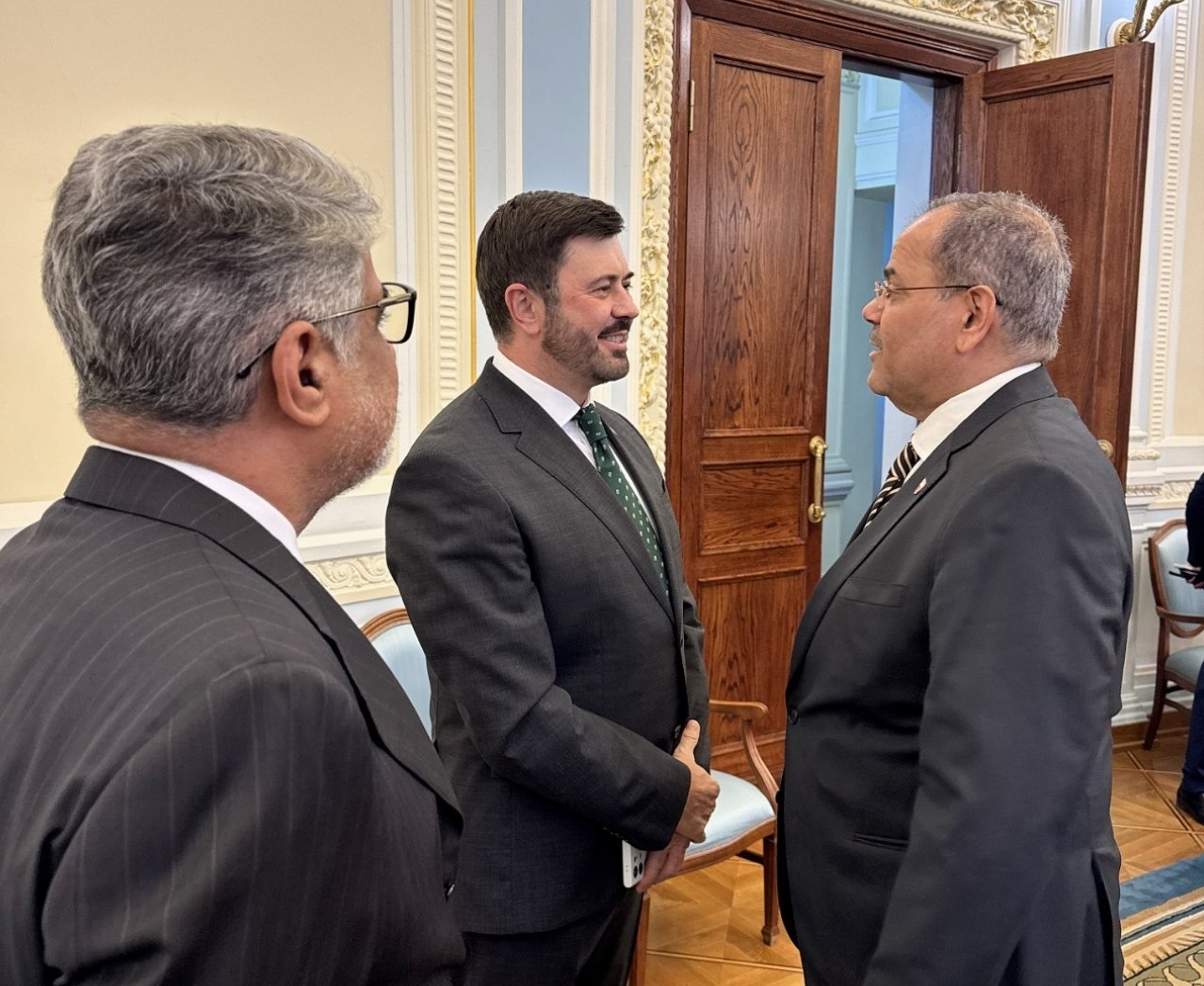 Замглавы беларусского МИДа собрал послов стран Персидского залива