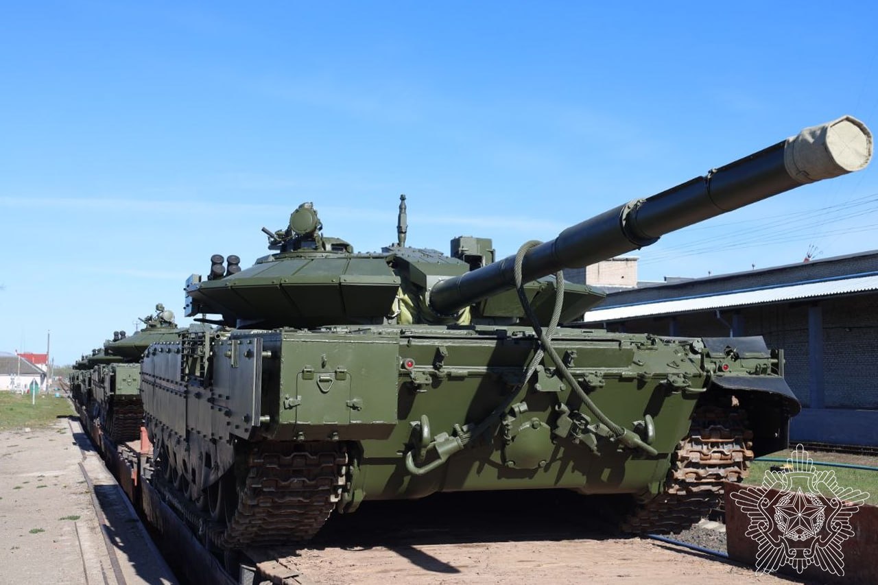 Belarusian Army Receives Batch of Upgraded T-72BM2 Tanks