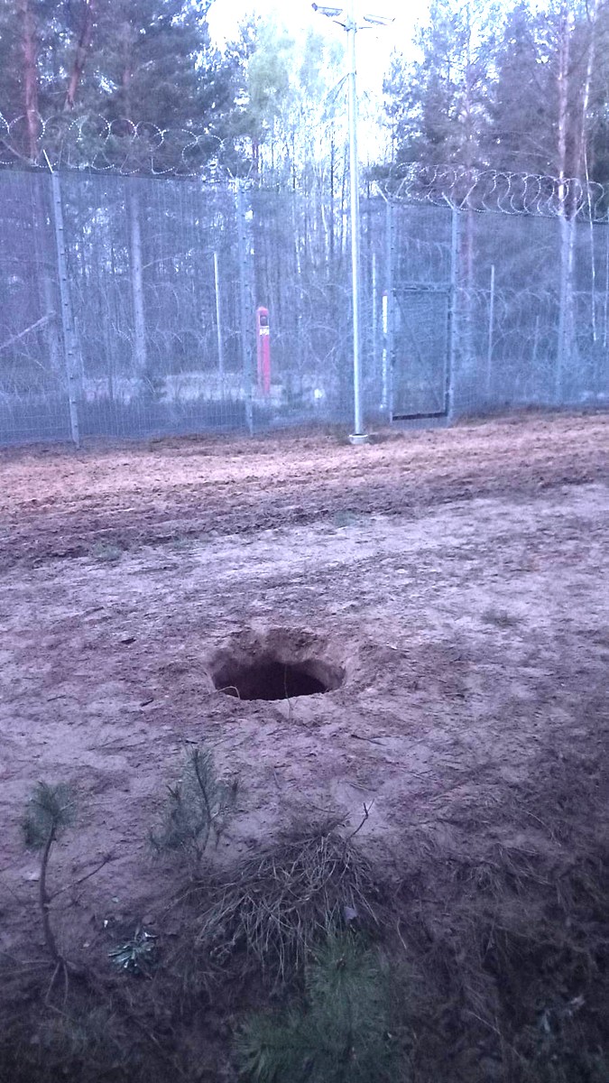 Литовские пограничники обнаружили еще один подкоп. Задержано 18 мигрантов