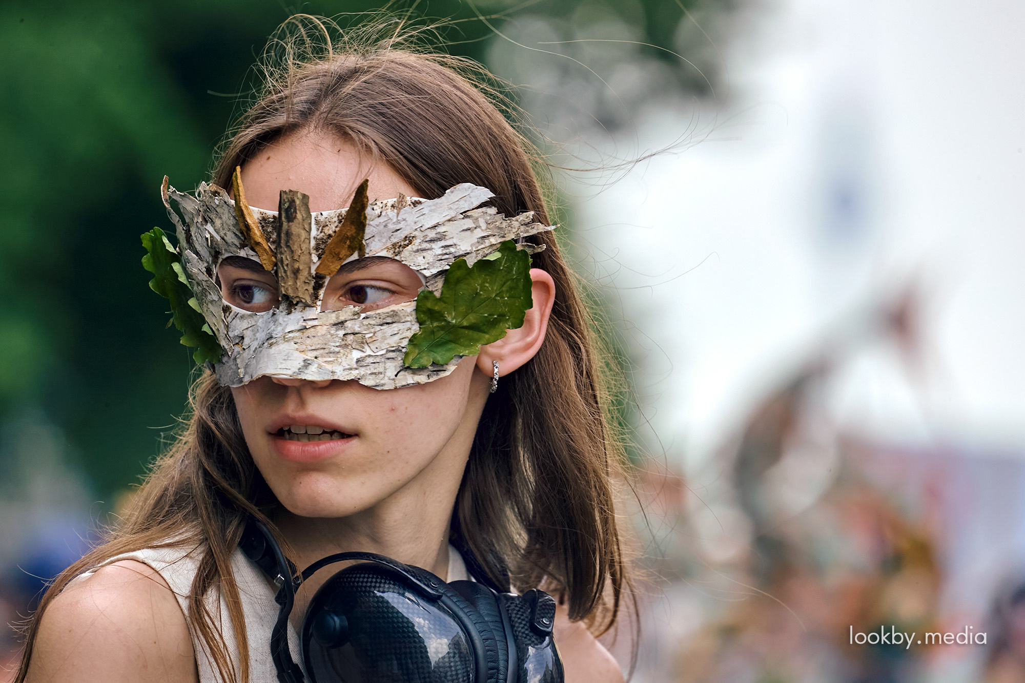 Participants of the Belarusian parade group “Belarus tanzt mit dem Drachen” took part in Berlin’s Karneval der Kulturen with costumes, wreaths and a large Цмок figure